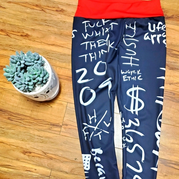 Leggins - Picture 1 of 3